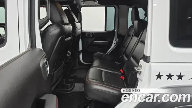 Jeep Wrangler 2019 — ფოტო 6/20
