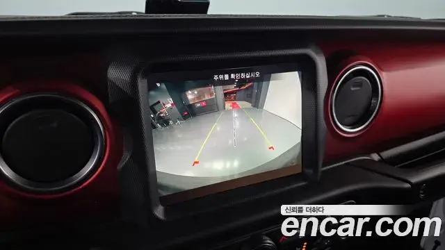 Jeep Wrangler 2019 — ფოტო 1/20