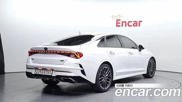 Kia K5 2019 — ფოტო 13/20