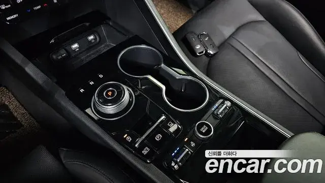 Kia K5 2019 — ფოტო 7/20