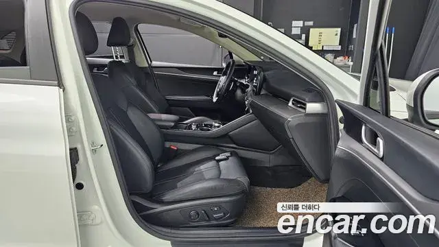Kia K5 2019 — ფოტო 11/20