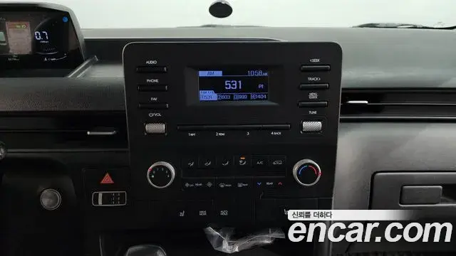 Hyundai Staria 2021 — Photo 12/20