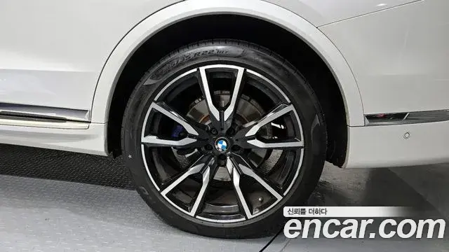BMW X7 2020 — Şəkil 17/20