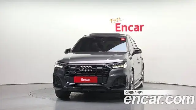Audi Q7 2022 — ფოტო 15/20