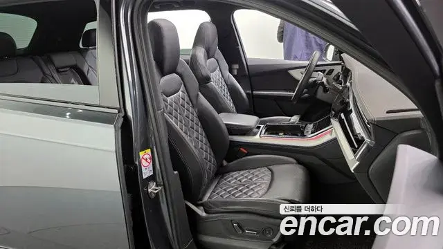Audi Q7 2022 — ფოტო 3/20