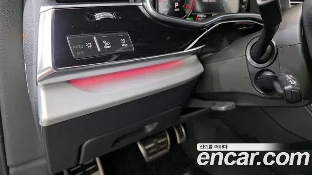 Audi Q7 2022 — ფოტო 19/20