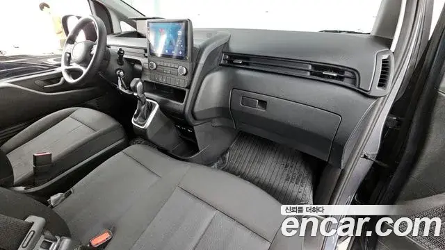 Hyundai Staria 2023 — Şəkil 2/20