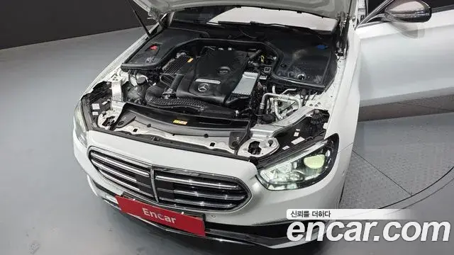 Mercedes-Benz E-Class 2021 — Фото 6/20
