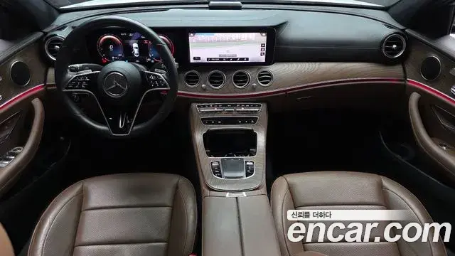 Mercedes-Benz E-Class 2021 — Фото 7/20
