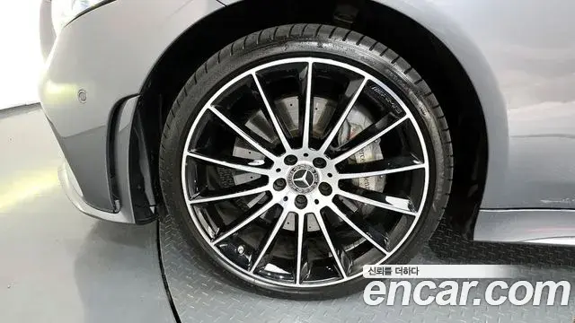 Mercedes-Benz CLS-Class 2019 — Фото 4/20