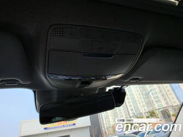 Mercedes-Benz E-Class 2018 — Photo 2/20