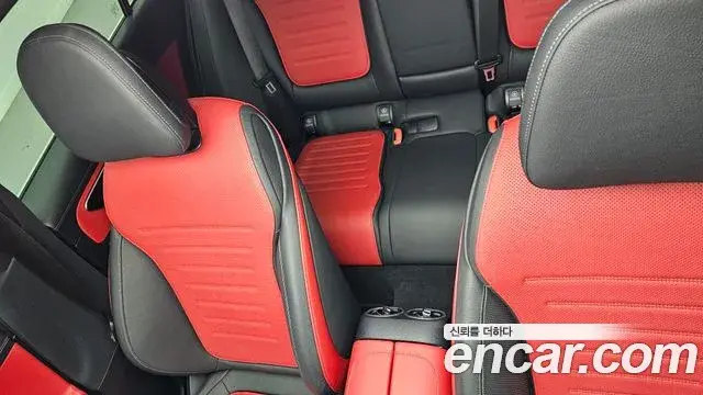 Mercedes-Benz C-Class 2022 — Photo 17/20