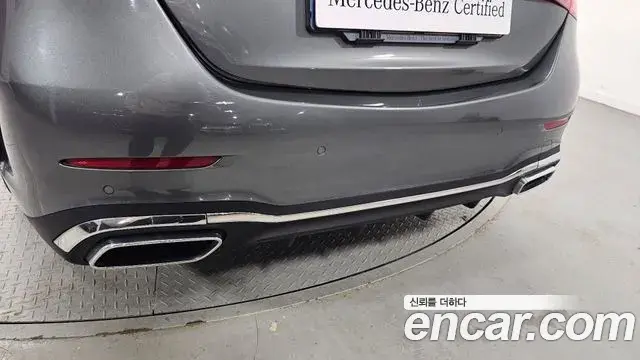 Mercedes-Benz C-Class 2022 — Photo 10/20