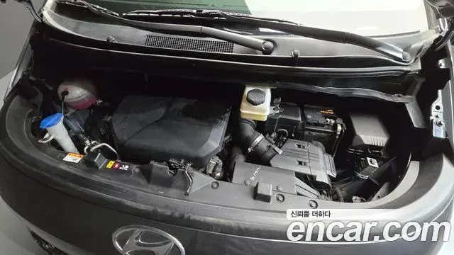 Hyundai Staria 2021 — Photo 6/20
