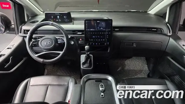 Hyundai Staria 2021 — Photo 7/20