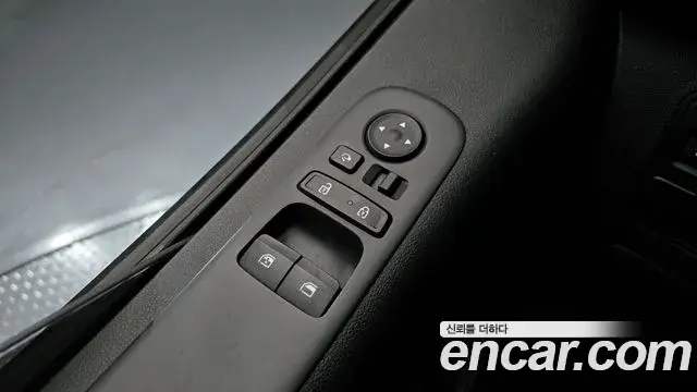Hyundai Staria 2021 — Photo 18/20