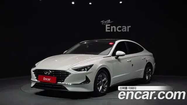 Hyundai Sonata Hybrid 2019 — ფოტო 18/20