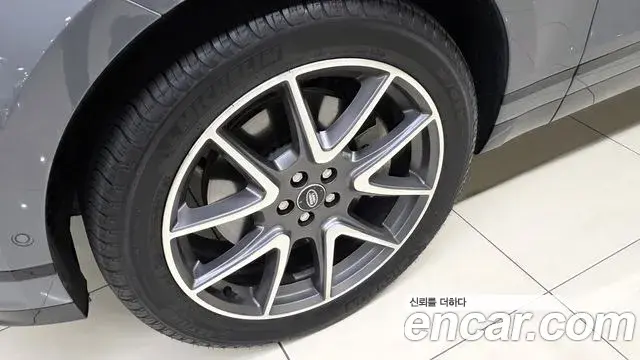 Land Rover Range Rover Velar 2024 — Şəkil 17/20