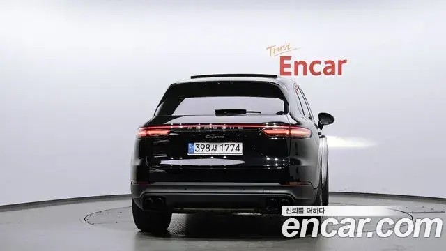 Porsche Cayenne 2022 — Şəkil 19/20