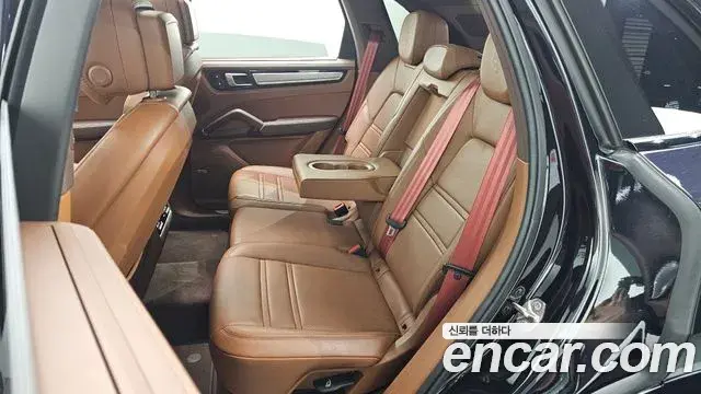 Porsche Cayenne 2022 — Şəkil 20/20