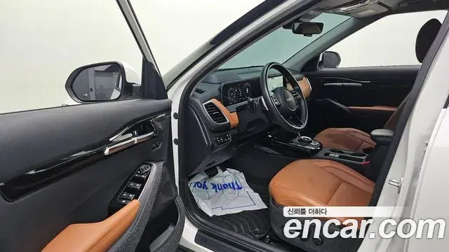 Kia Seltos 2023 — Photo 26/33