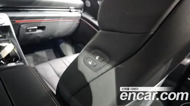 Genesis GV80 2020 — ფოტო 8/33