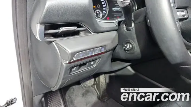 Genesis GV80 2020 — ფოტო 31/33