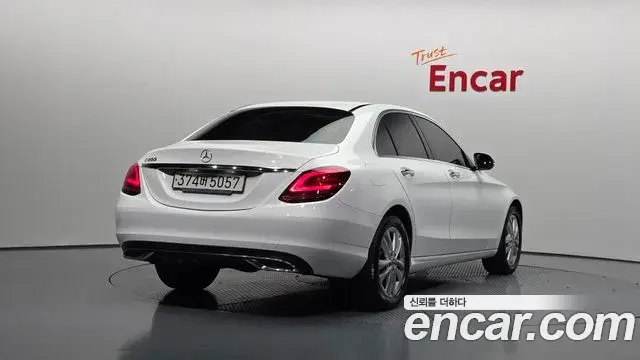 Mercedes-Benz C-Class 2020 — Фото 2/20