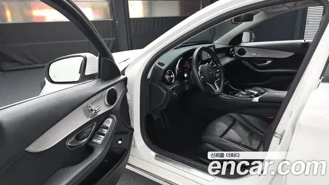 Mercedes-Benz C-Class 2020 — Фото 10/20