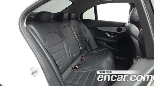 Mercedes-Benz C-Class 2020 — Фото 12/20