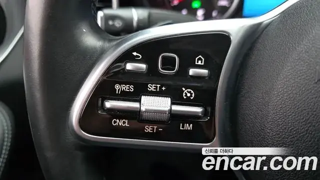 Mercedes-Benz C-Class 2020 — ფოტო 16/32