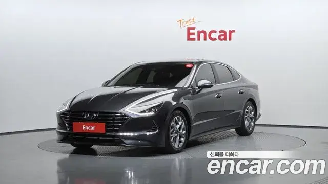 Hyundai Sonata 2019 — Фото 1/20