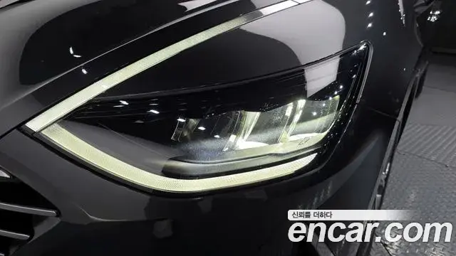 Hyundai Sonata Hybrid 2019 — Photo 23/32