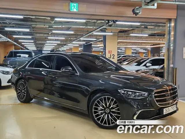 Mercedes-Benz S-Class 2025 — Фото 1/20