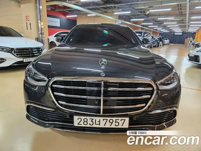 Mercedes-Benz S-Class 2025 — Фото 5/20