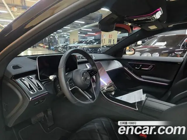 Mercedes-Benz S-Class 2025 — Фото 6/20