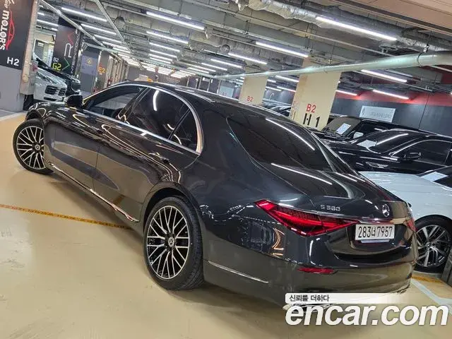 Mercedes-Benz S-Class 2025 — Фото 13/20