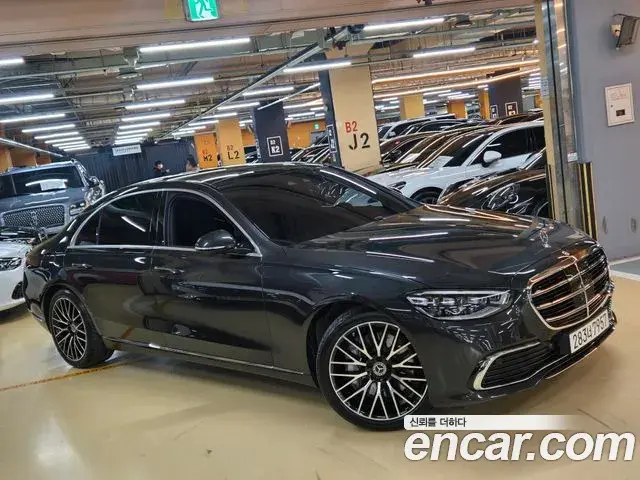 Mercedes-Benz S-Class 2025 — Фото 20/20