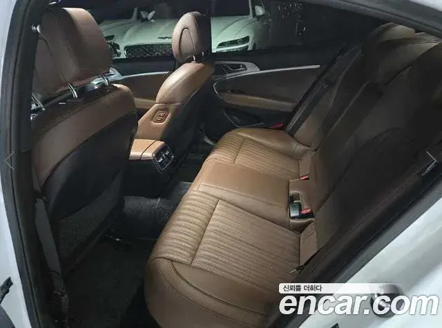 Genesis G70 2019 — Photo 14/20