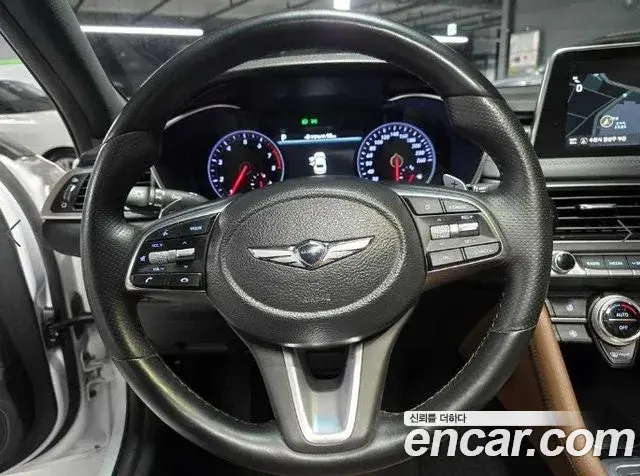 Genesis G70 2019 — Photo 15/20