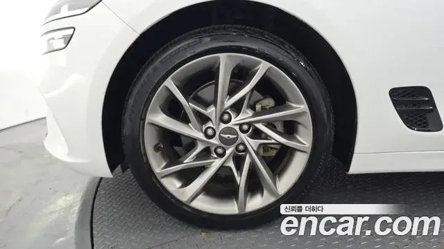 Genesis G70 2021 — ფოტო 15/31