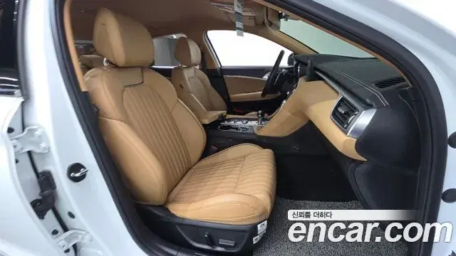 Genesis G70 2021 — ფოტო 8/31