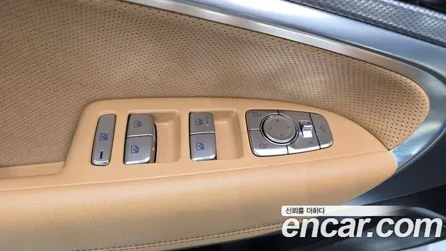 Genesis G70 2021 — ფოტო 25/31