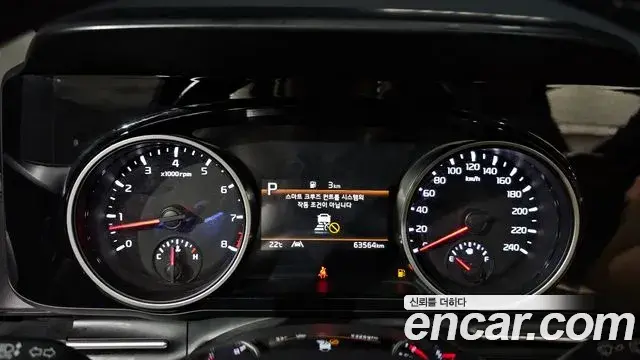 Kia Carnival 2022 — Фото 8/20