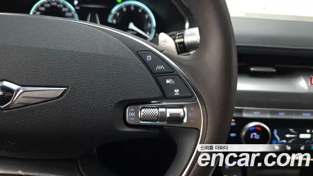 Genesis Electrified G80 2023 — Photo 16/20
