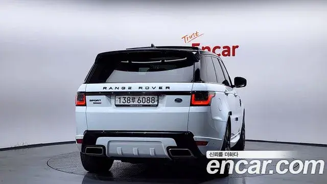 Land Rover Range Rover Sport 2019 — ფოტო 16/20
