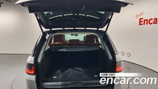 Land Rover Range Rover Sport 2019 — ფოტო 8/20