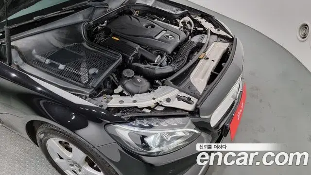Mercedes-Benz C-Class 2018 — Şəkil 10/20
