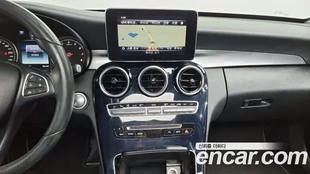 Mercedes-Benz C-Class 2018 — Şəkil 12/20