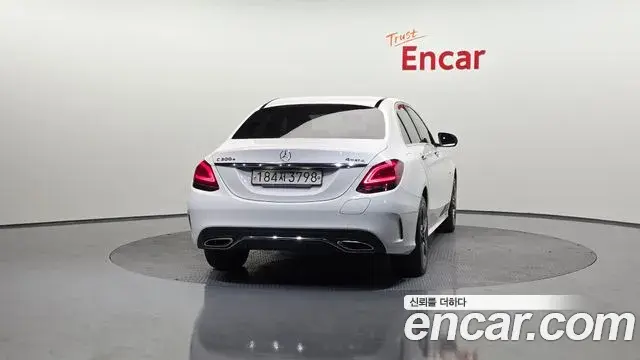 Mercedes-Benz C-Class 2020 — Photo 4/20